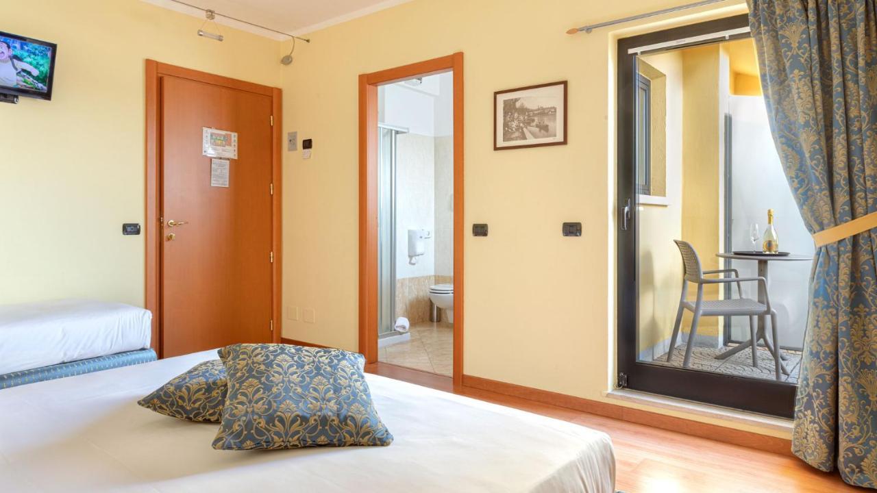 Hotel Postumia Дособуоно Екстериор снимка