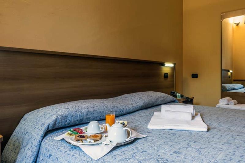 Hotel Postumia Дособуоно Екстериор снимка