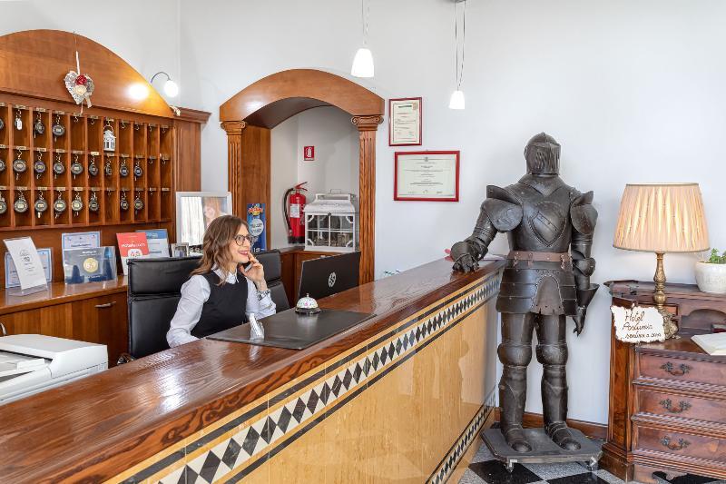 Hotel Postumia Дособуоно Екстериор снимка